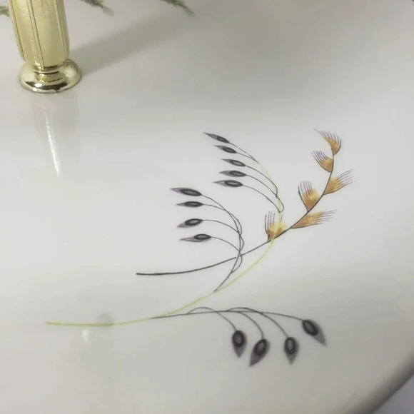 Vintage  Crown Essex Canadiana Wheat Pattern 2-Tier Cake Stand with Handle, - Picture 6 of 8